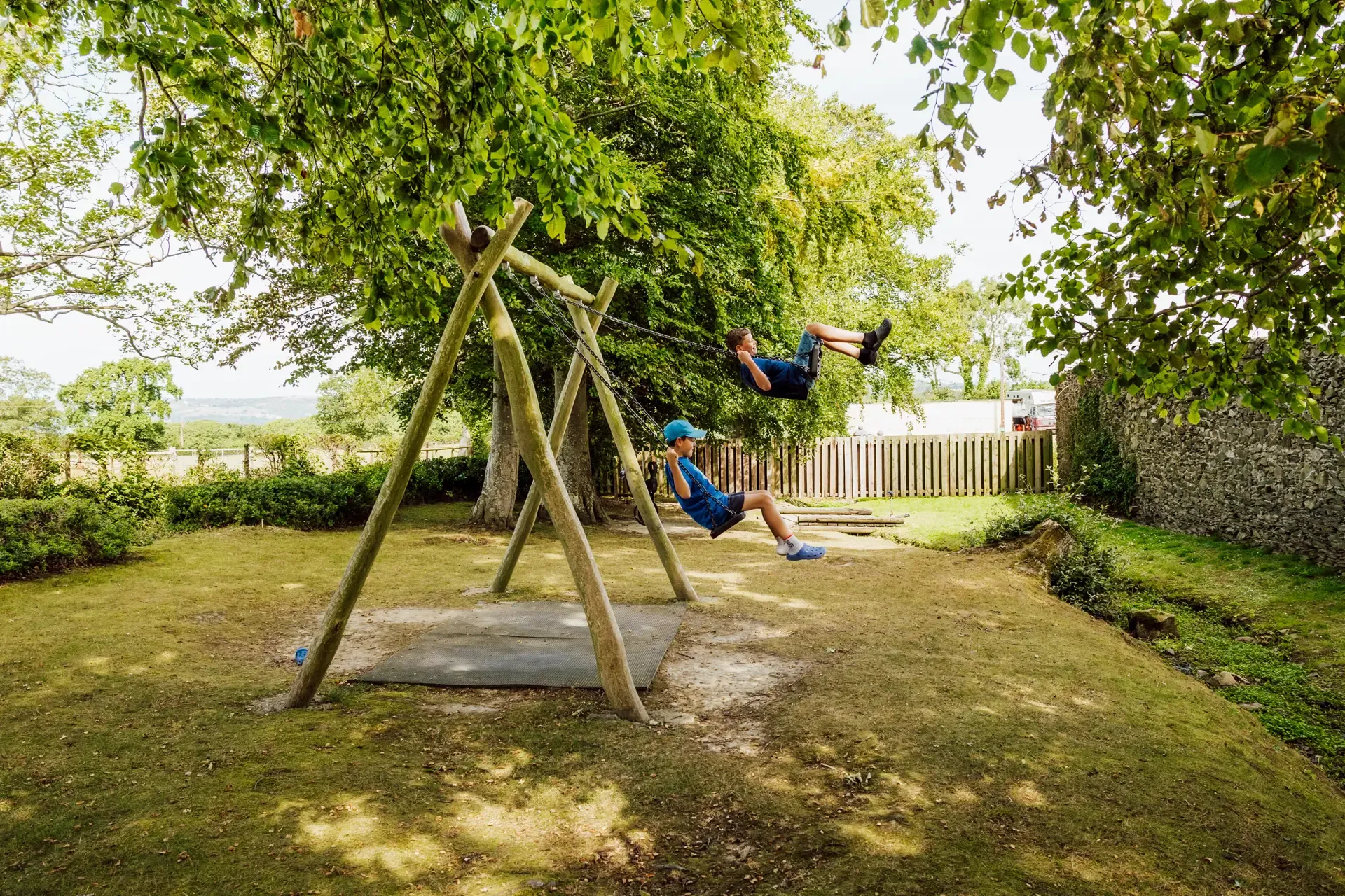 Hunters Hamlet surroundings